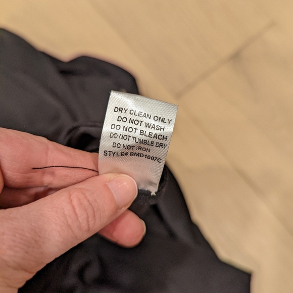 Elegant Black Faux Wrap Dress - Picture 5 of 14